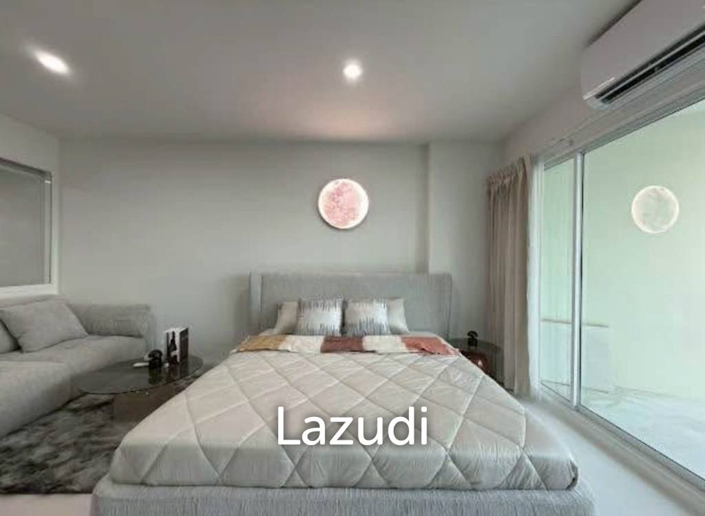High-Floor Condo for Sale  View Talay 5 Jomtien