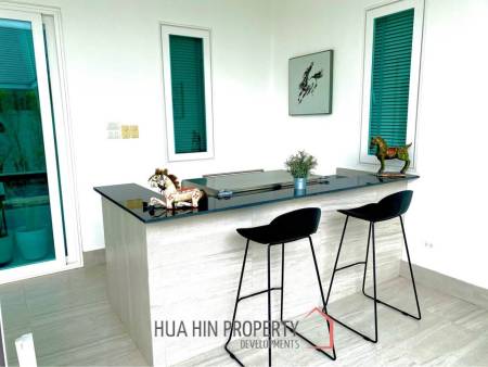 ARIA HUA HIN 1 : 3 bed luxurious modern pool villa