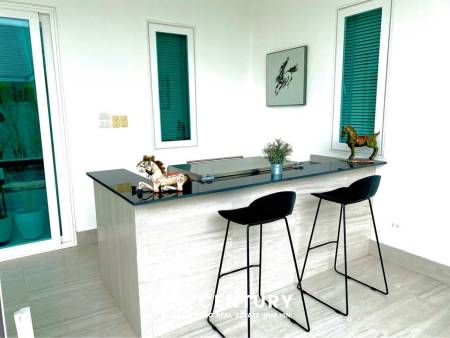 ARIA HUA HIN 1 : 3 bed luxurious modern pool villa