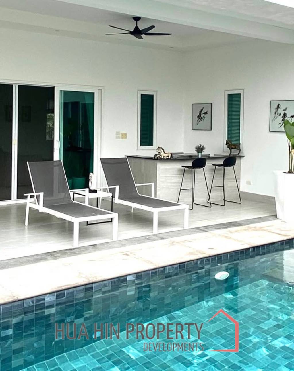 ARIA HUA HIN 1 : 3 bed luxurious modern pool villa