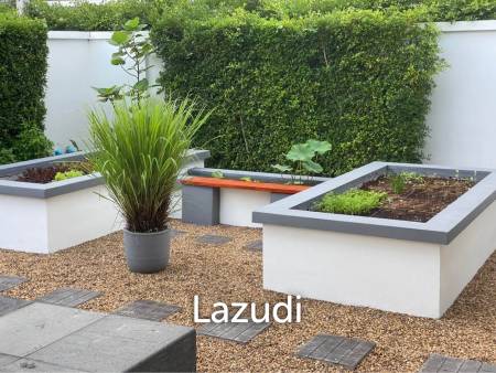 ARIA HUA HIN 1 : 3 bed luxurious modern pool villa