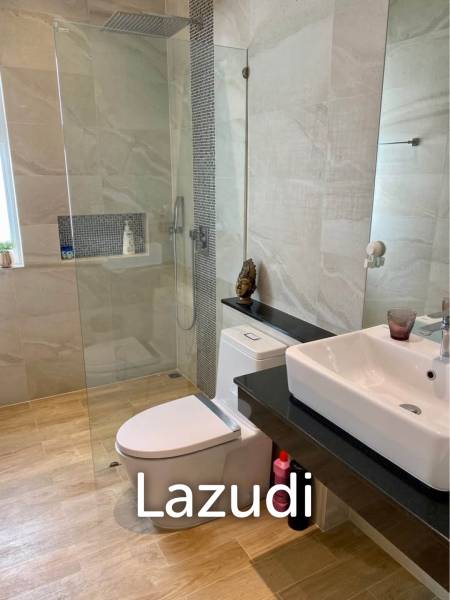 ARIA HUA HIN 1 : 3 bed luxurious modern pool villa