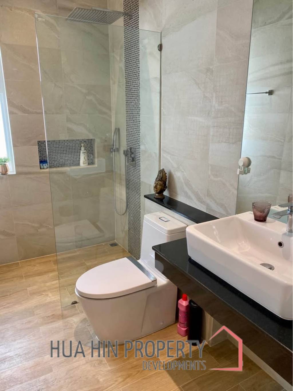 ARIA HUA HIN 1 : 3 bed luxurious modern pool villa