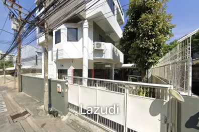 Modern 440 sqm Detached House in Bang Chak Bangkok