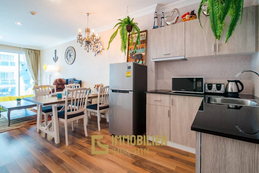 3 этаж / жилая площадь 65 кв.м / балкон