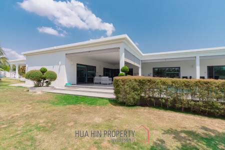 430 sqm modern pool villa with mountain views in Thap Tai Hua Hin