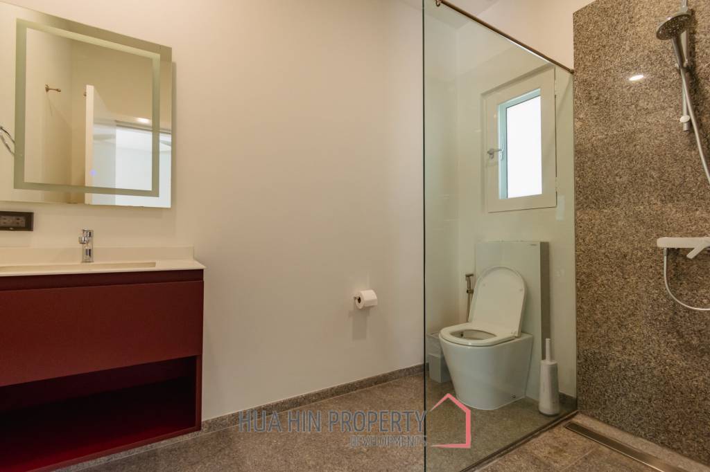 430 sqm modern pool villa with mountain views in Thap Tai Hua Hin