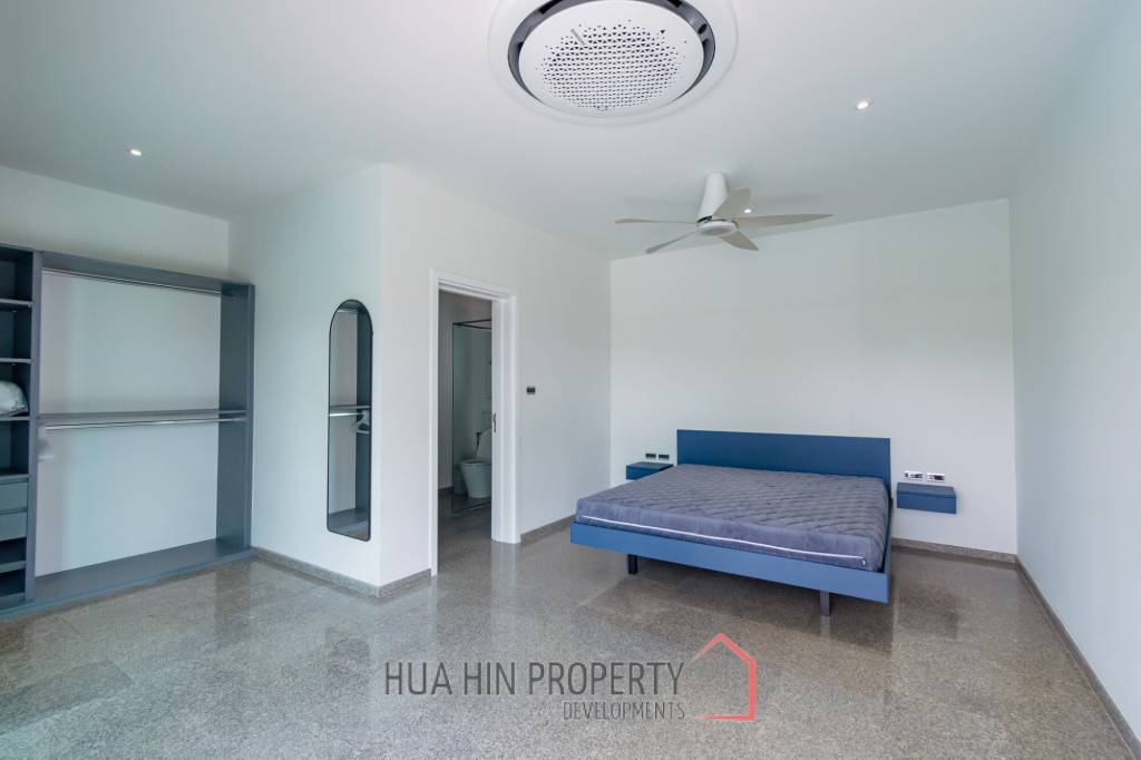 430 sqm modern pool villa with mountain views in Thap Tai Hua Hin
