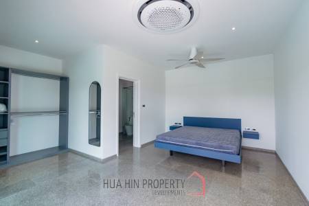 430 sqm modern pool villa with mountain views in Thap Tai Hua Hin