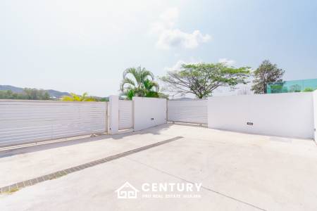 430 sqm modern pool villa with mountain views in Thap Tai Hua Hin