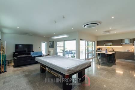 430 sqm modern pool villa with mountain views in Thap Tai Hua Hin