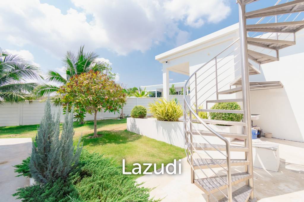 430 sqm modern pool villa with mountain views in Thap Tai Hua Hin