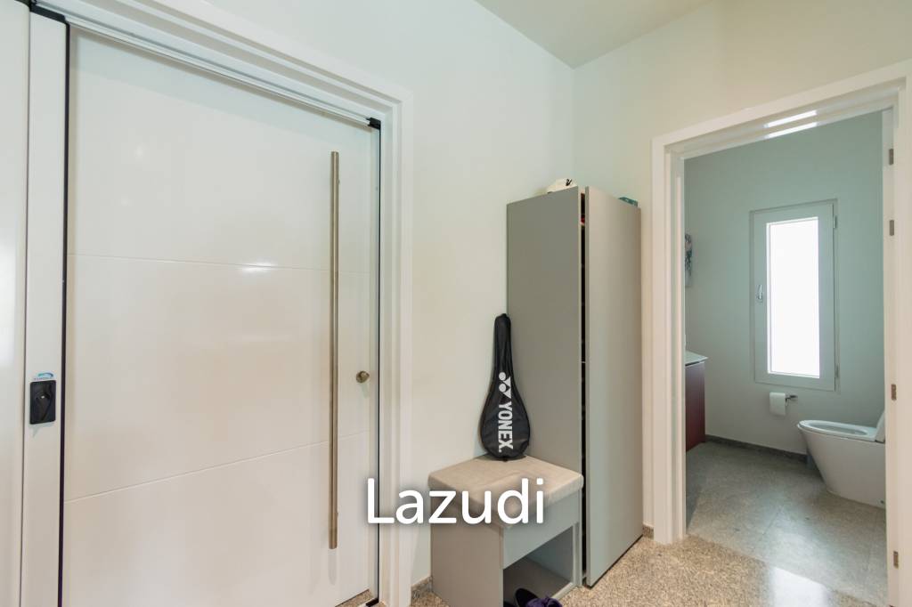 430 sqm modern pool villa with mountain views in Thap Tai Hua Hin