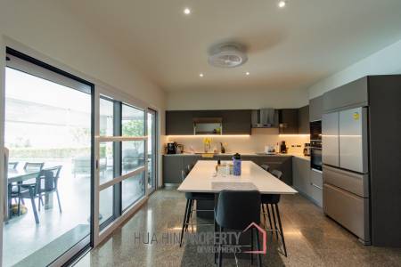 430 sqm modern pool villa with mountain views in Thap Tai Hua Hin