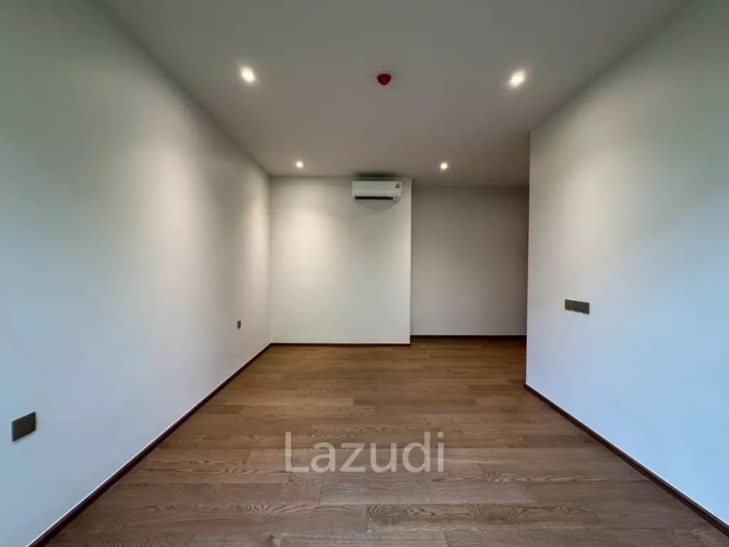 Low Rise Villa Garden View at Via 34 Khlong Toei Bangkok