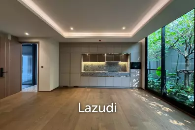 Low Rise Villa Garden View at Via 34 Khlong Toei Bangkok