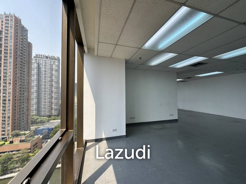 105 sqm High-Floor Office for Rent in 253 Asoke Building Bangkok