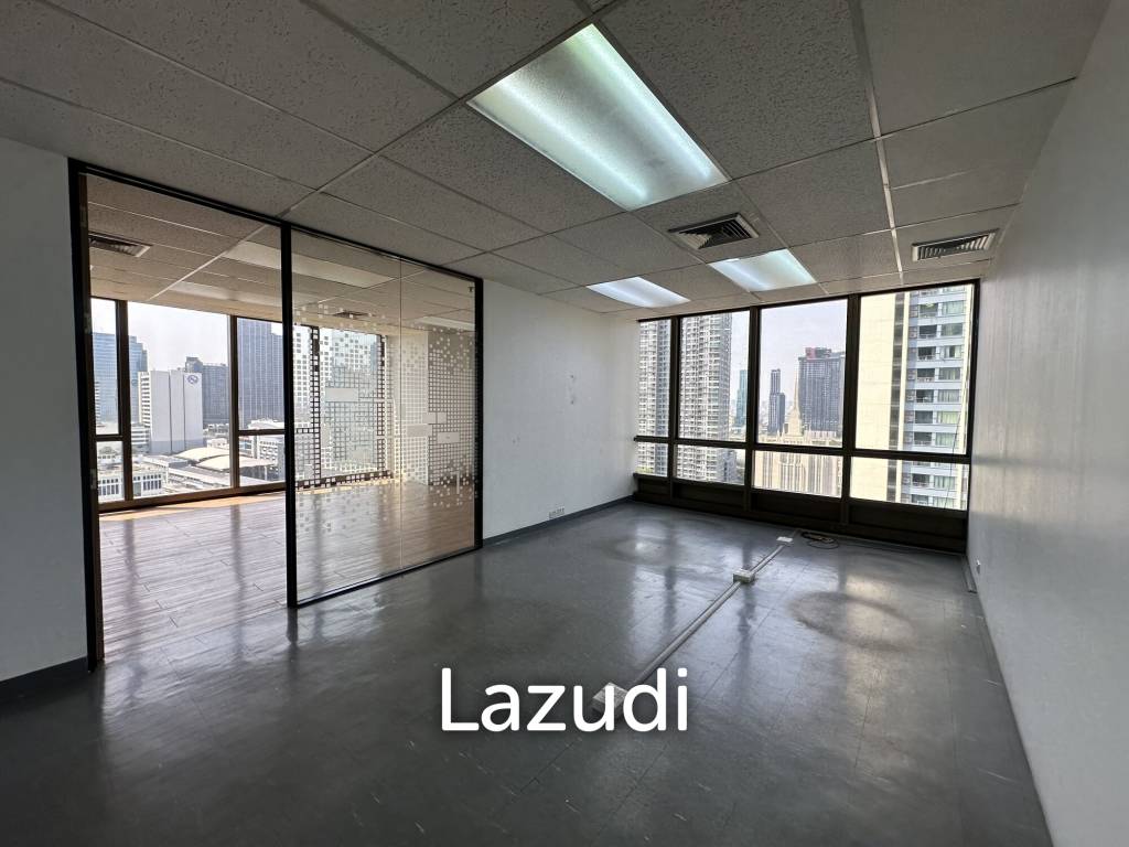 105 sqm High-Floor Office for Rent in 253 Asoke Building Bangkok