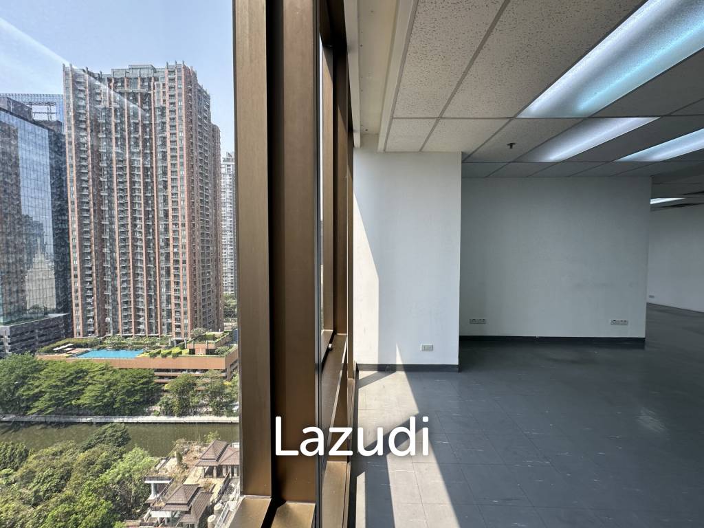 105 sqm High-Floor Office for Rent in 253 Asoke Building Bangkok