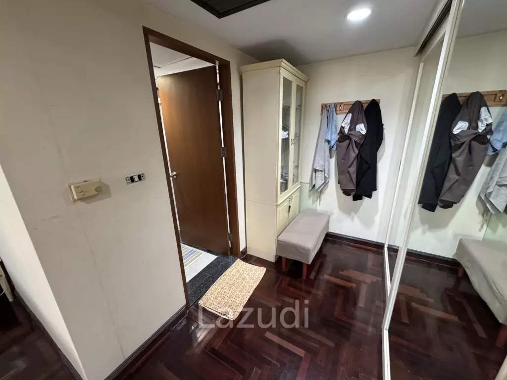 74 Sqm 1 Bed 2 Bath Condo For Sale in LAKE AVENUE
