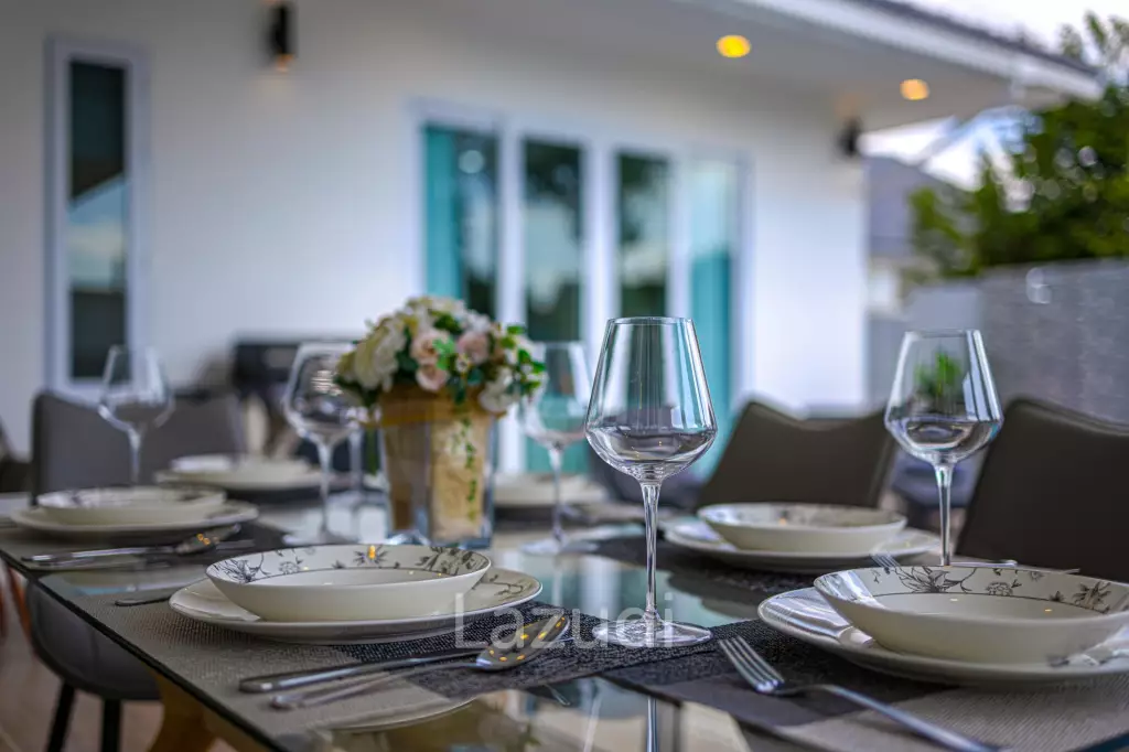 Private Modern 3 Bedroom Pool Villa (AV1)