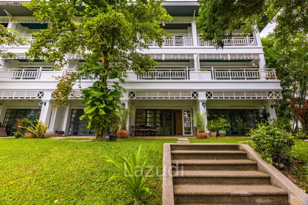 4 Bedroom Townhouse in Great Location (BSS)