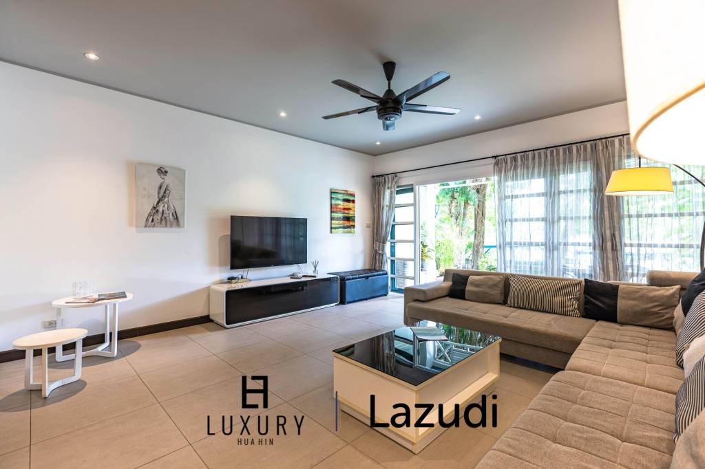 300 Kvm 4 Seng 4 Bad Rekkehus for Leie