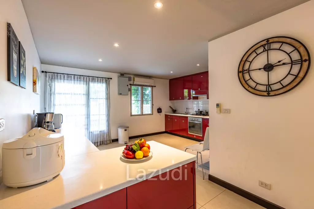 4 Bedroom Townhouse in Great Location (BSS)