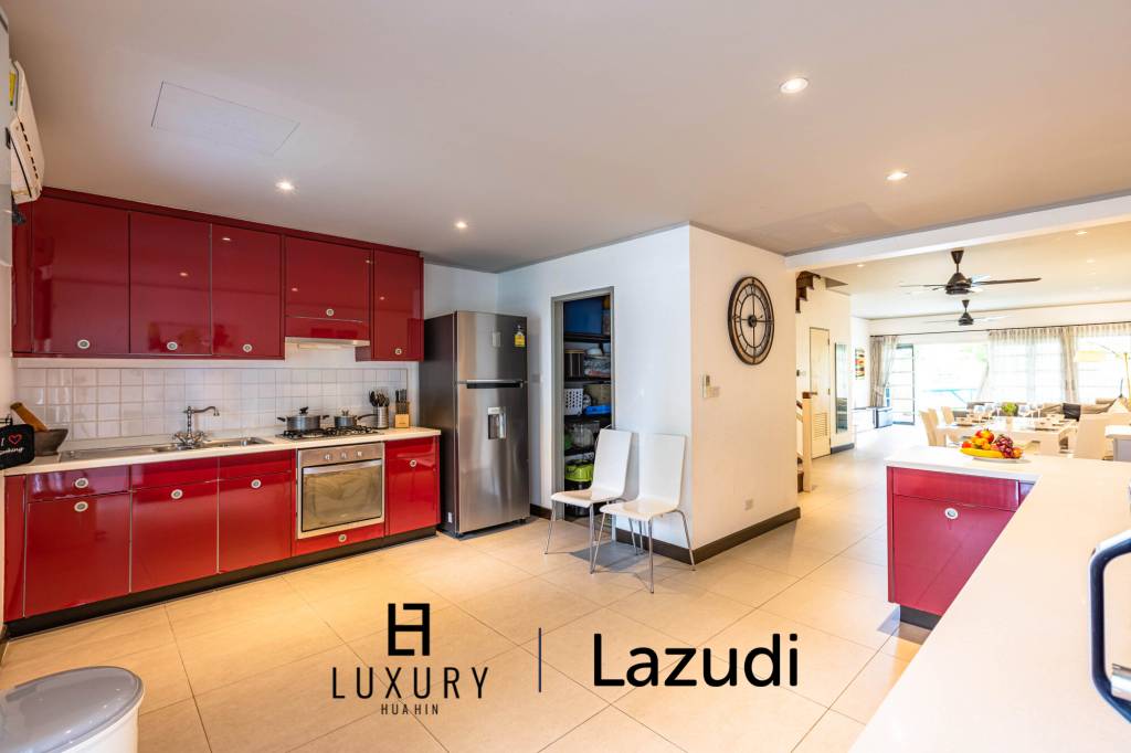 300 Kvm 4 Seng 4 Bad Rekkehus for Leie