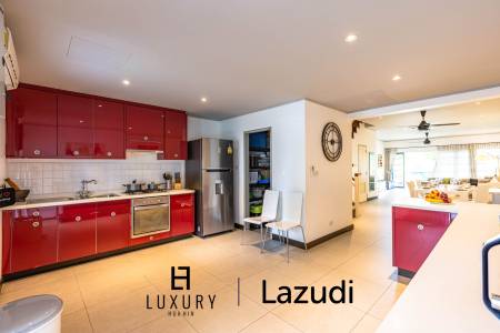 300 Kvm 4 Seng 4 Bad Rekkehus for Leie