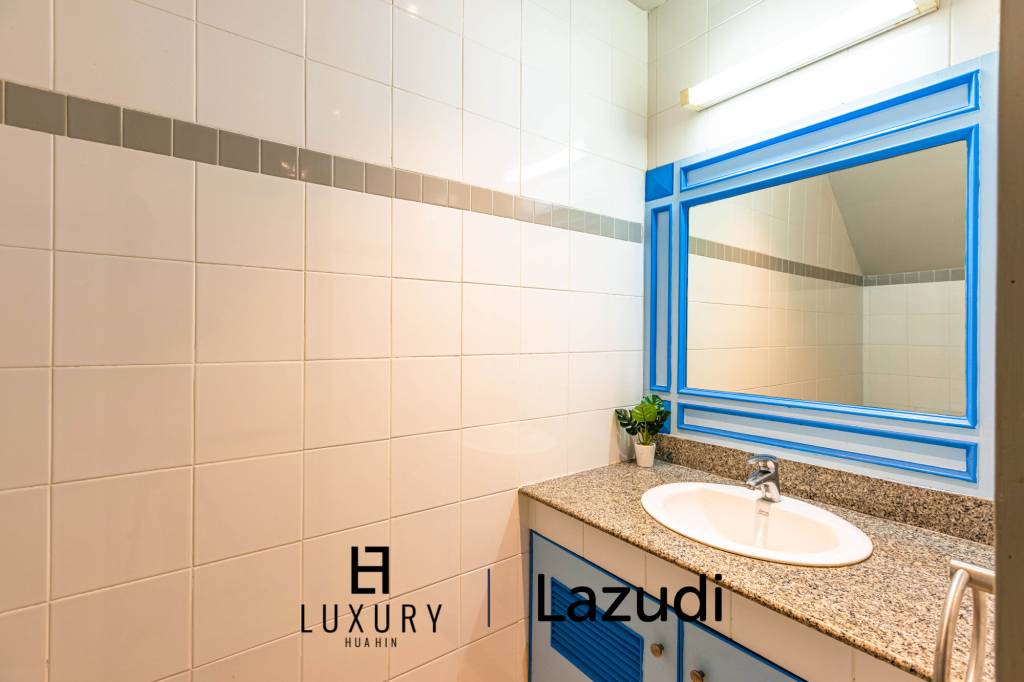 300 Kvm 4 Seng 4 Bad Rekkehus for Leie