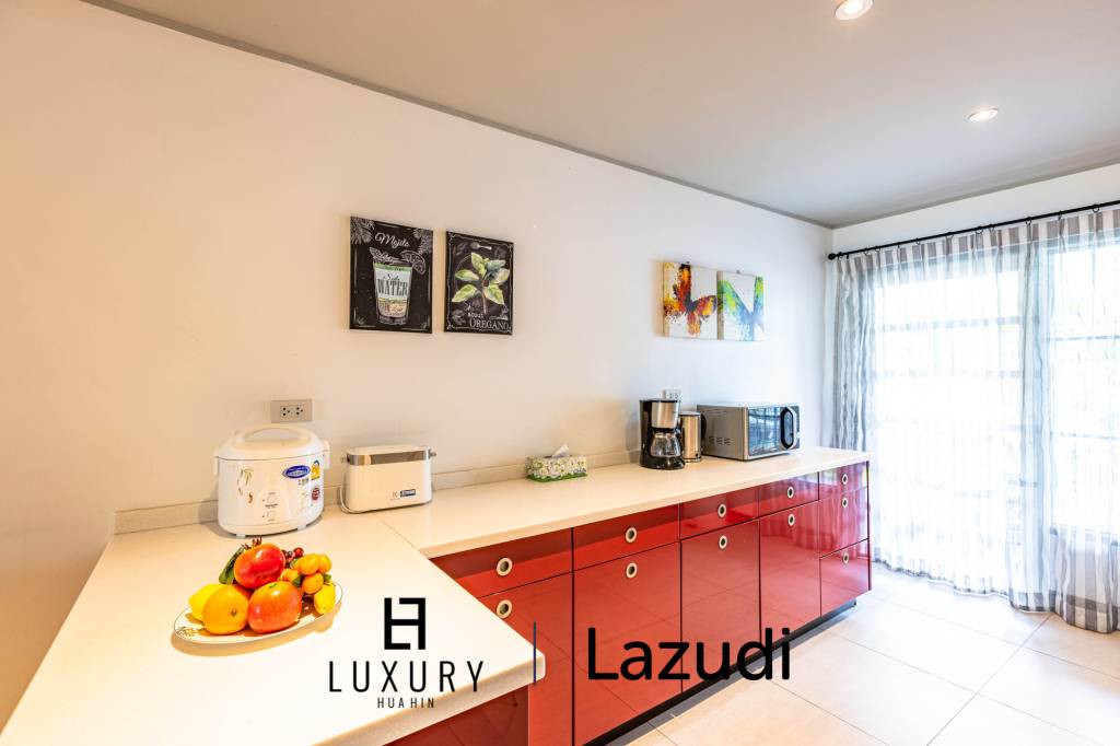 300 Kvm 4 Seng 4 Bad Rekkehus for Leie