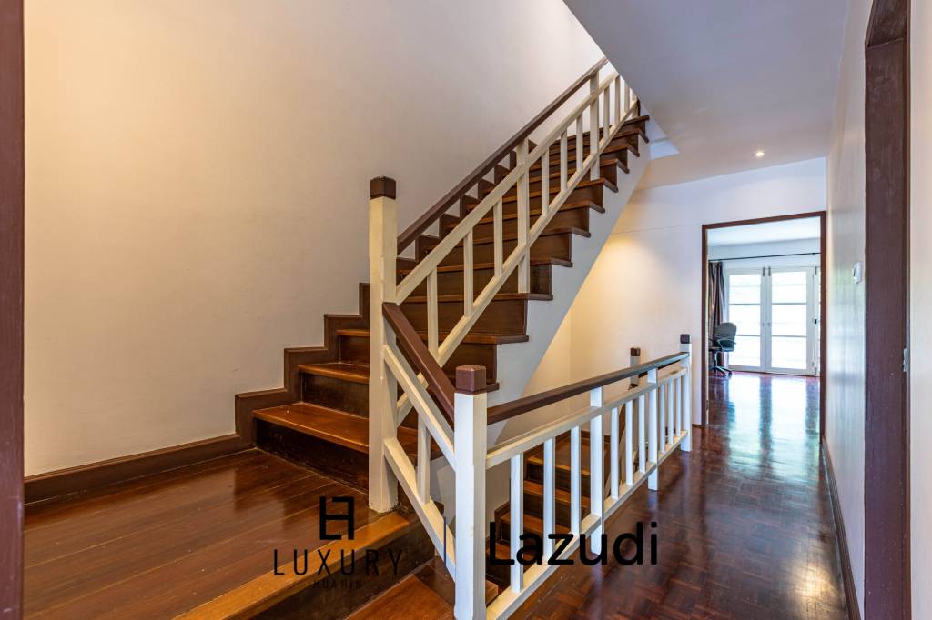 300 Kvm 4 Seng 4 Bad Rekkehus for Leie