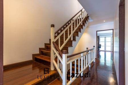 300 Kvm 4 Seng 4 Bad Rekkehus for Leie