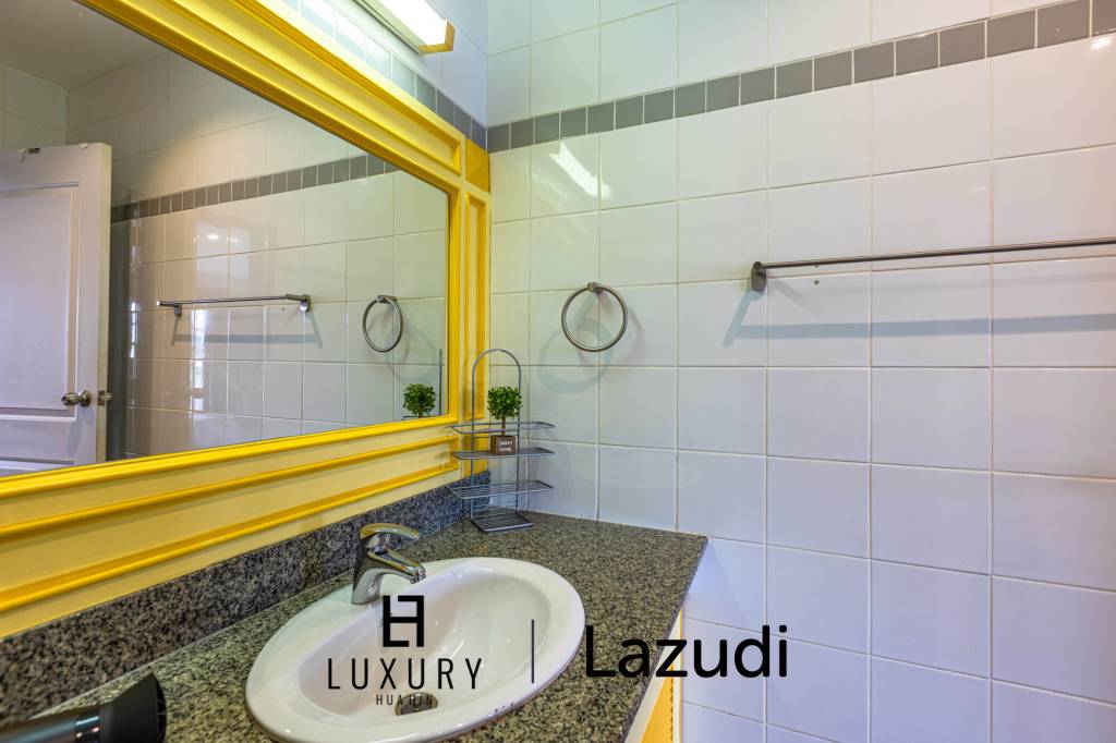 300 Kvm 4 Seng 4 Bad Rekkehus for Leie