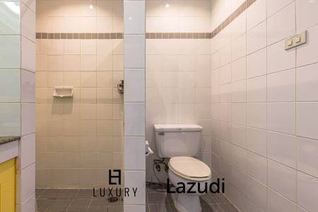 300 Kvm 4 Seng 4 Bad Rekkehus for Leie