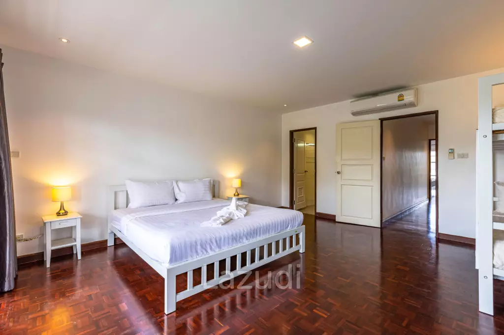 4 Bedroom Townhouse in Great Location (BSS)