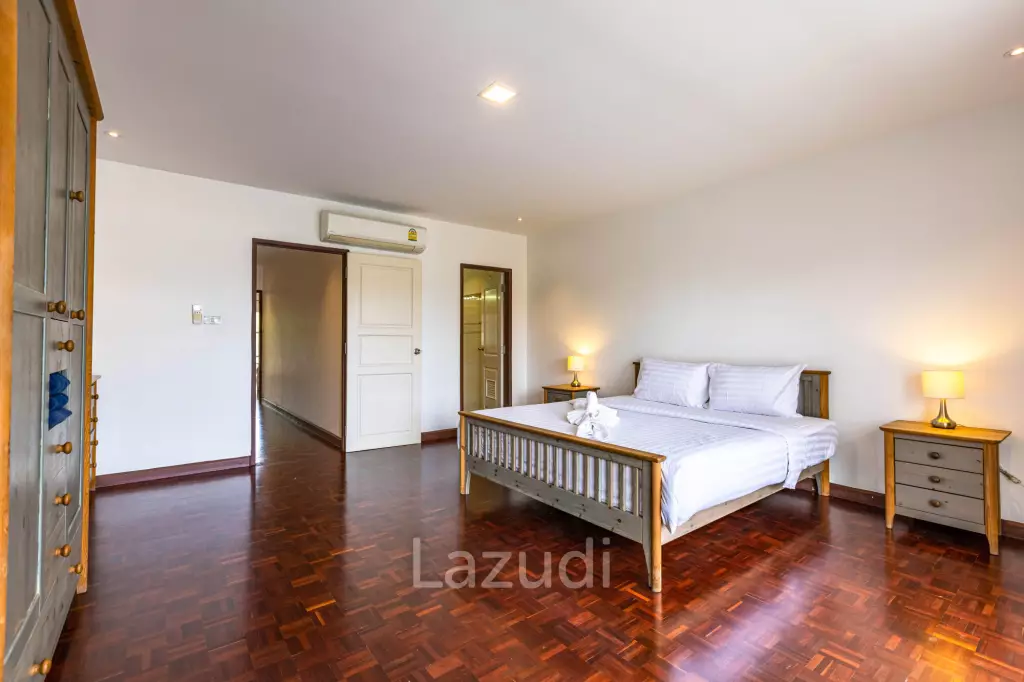 4 Bedroom Townhouse in Great Location (BSS)