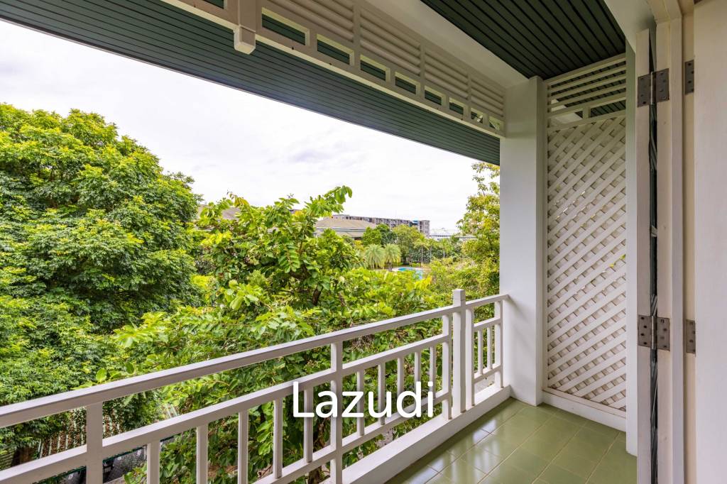 4 Bedroom Townhouse in Great Location (BSS)
