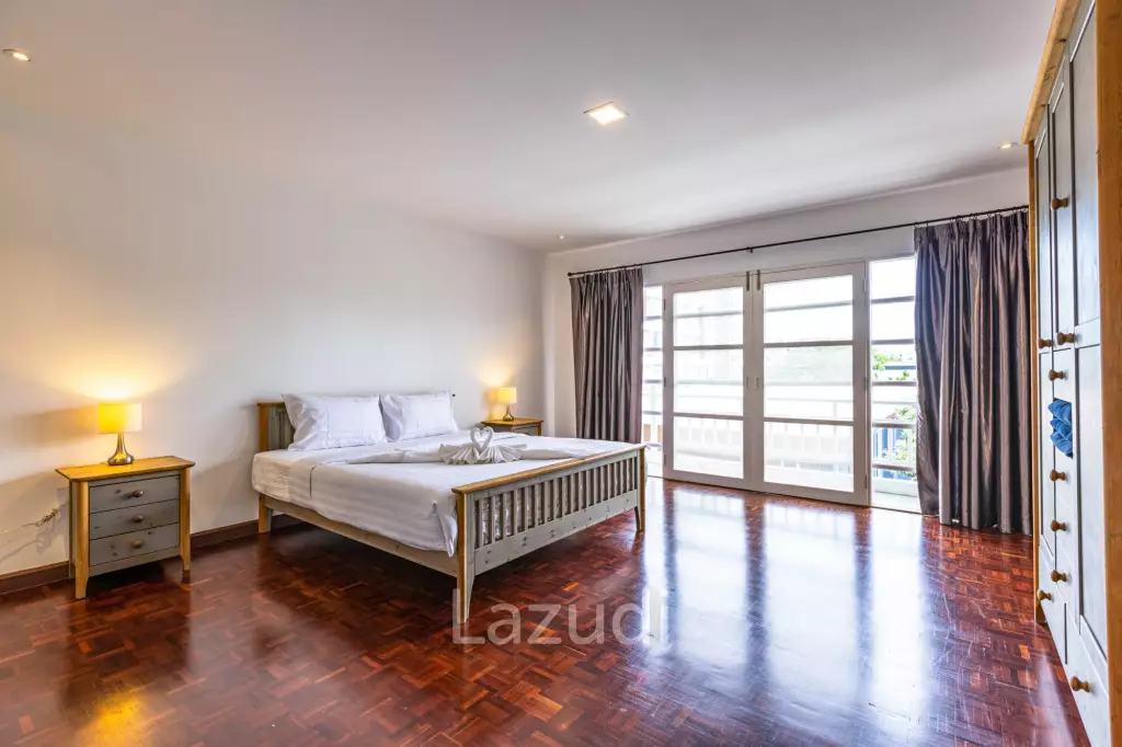 4 Bedroom Townhouse in Great Location (BSS)