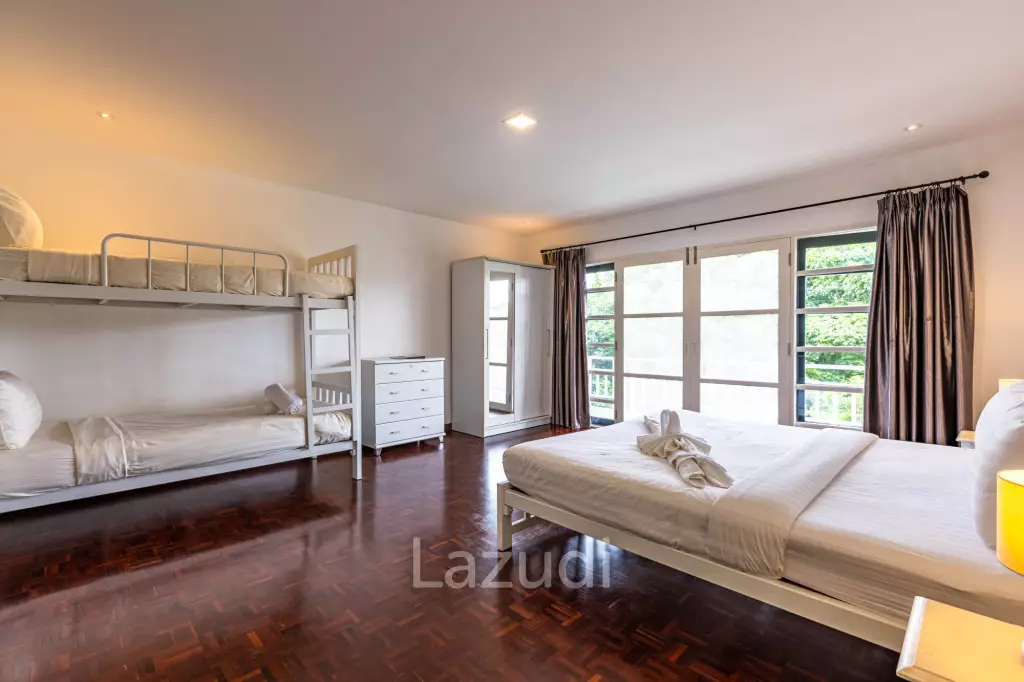 4 Bedroom Townhouse in Great Location (BSS)
