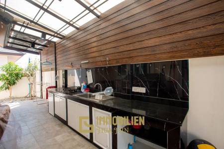 Сдается в аренду / частный бассейн / 3 спальни