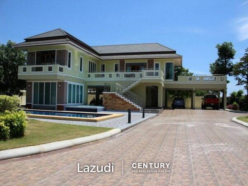 Luxury 3 Bed Pool Villa in Pranburi