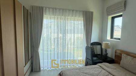 990 qm Grundstück / 384 qm Wohnfläche / privater Pool