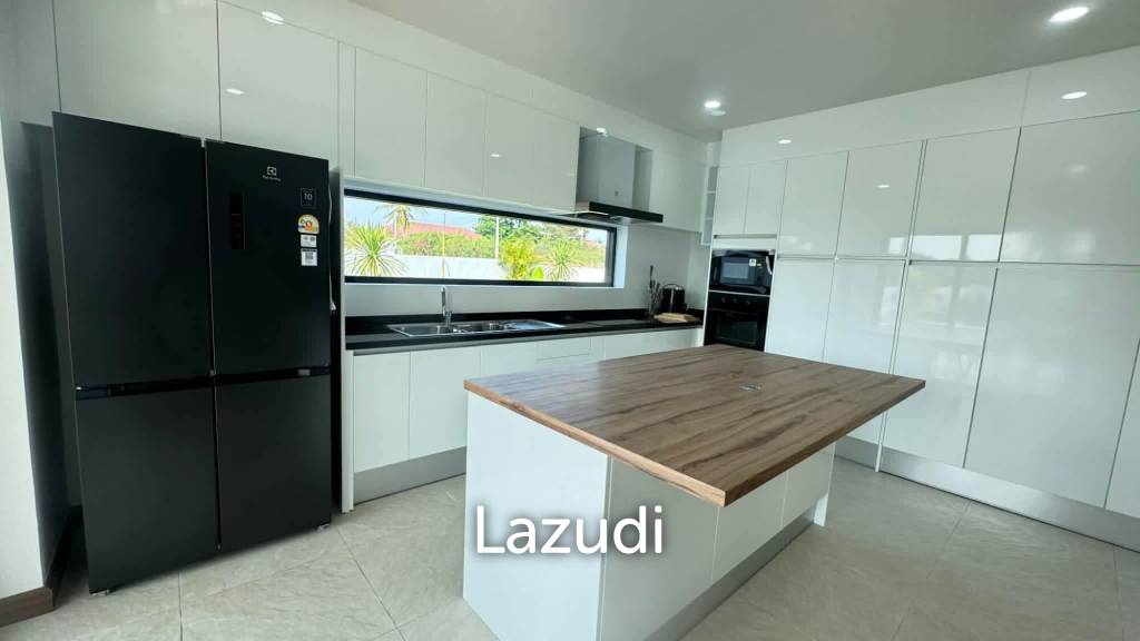 Pet (Cat) Friendly 384 sqm Modern Pool Villa  in Hin Lek Fai