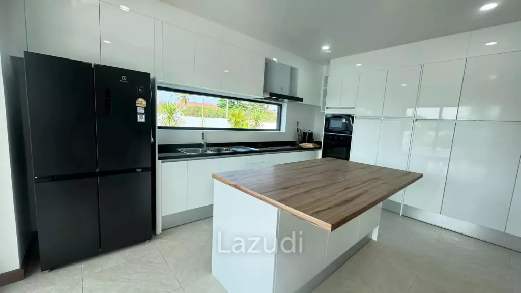 Pet (Cat) Friendly 384 sqm Modern Pool Villa  in Hin Lek Fai