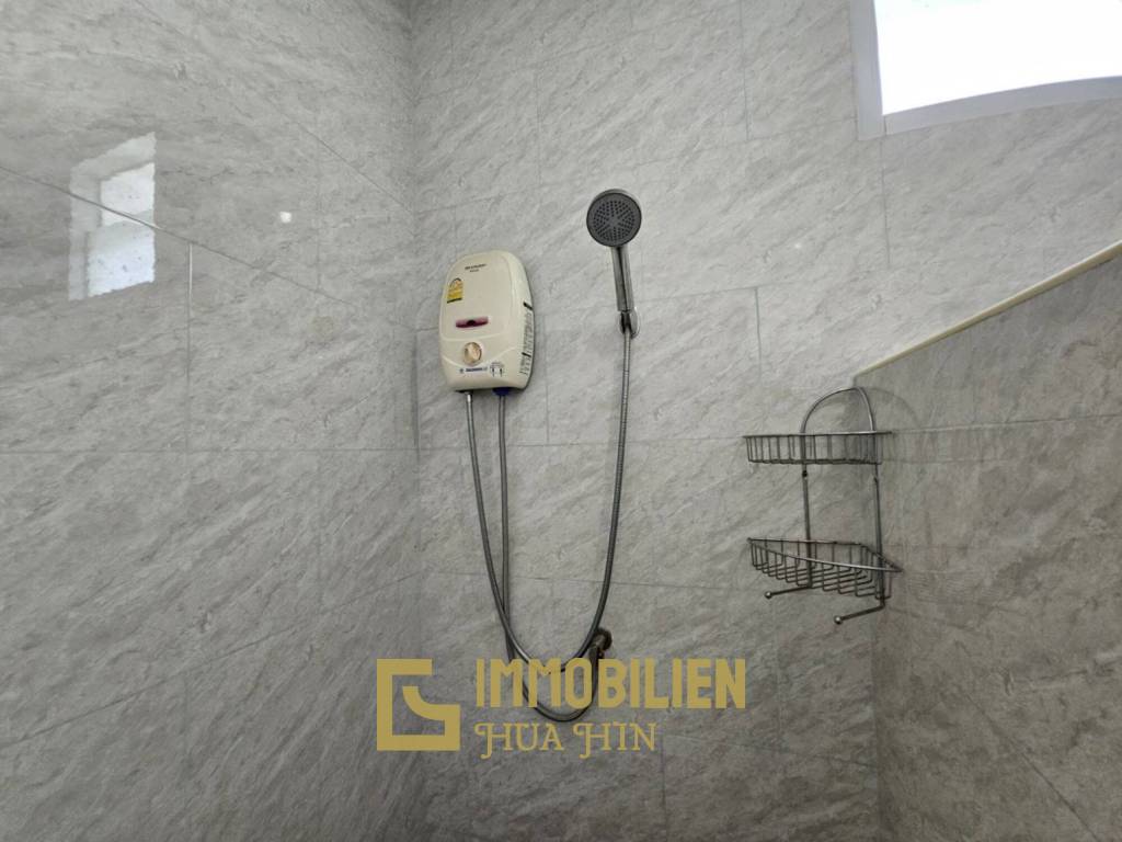 ruhige Lage / 104 qm Wohnfläche / 2 Schlafzimmer + 3 Badezimmer