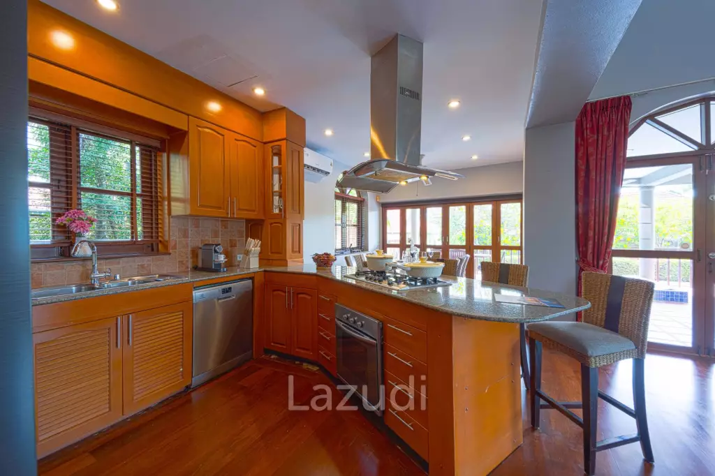 5BR Pool Villa-Close to Beach and City (CV5)