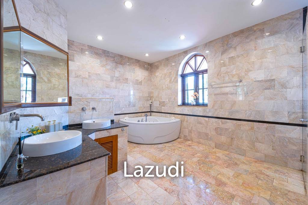 5BR Pool Villa-Close to Beach and City (CV5)