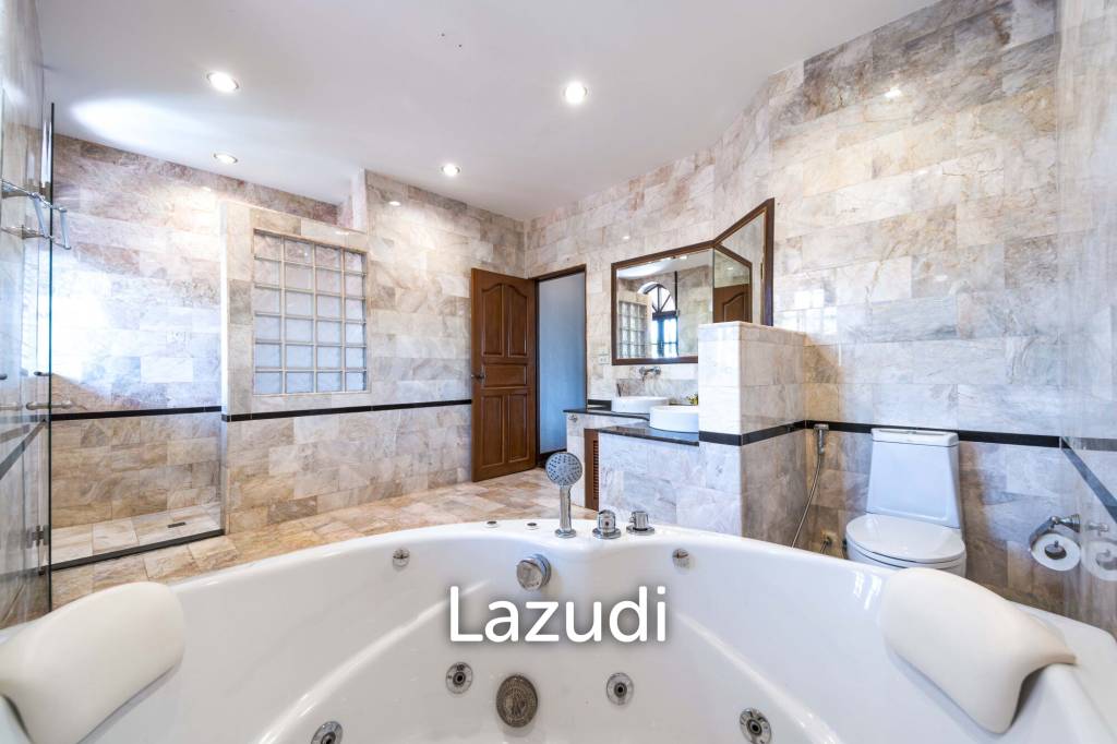 5BR Pool Villa-Close to Beach and City (CV5)